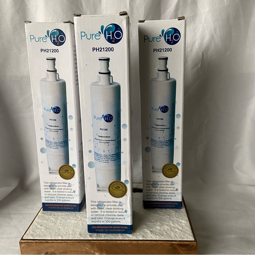 PureH2O Refrigerator Water & Ice Replacement Refrigerator Filter PH21200 (3) New